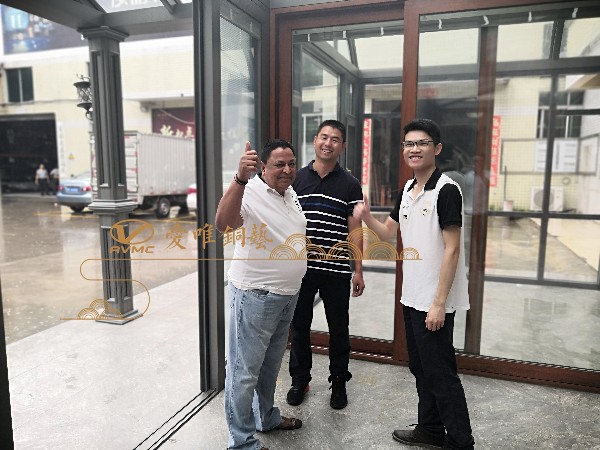 如何選擇別墅銅門廠家加盟？