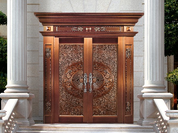 別墅銅大門(mén)很受別墅業(yè)主的歡迎