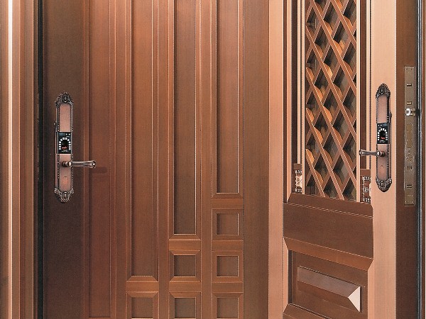 銅門廠家制作銅門需要注意產品環保