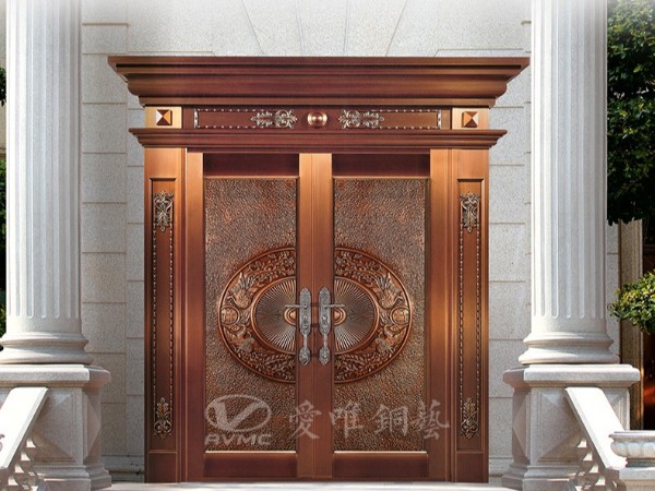 廣東別墅銅門廠家愛唯銅藝——?jiǎng)e墅銅門中西結(jié)合