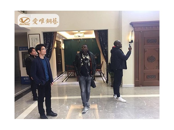 2019年怎樣開好一家別墅銅門加盟店？